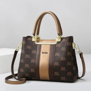 กระเป๋าผู้หญิงสีเข้าชุด