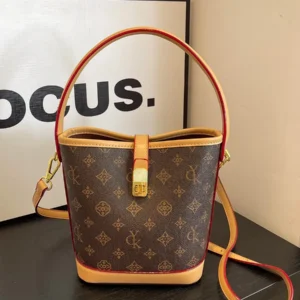 กระเป๋าทรงจีบลายดอก